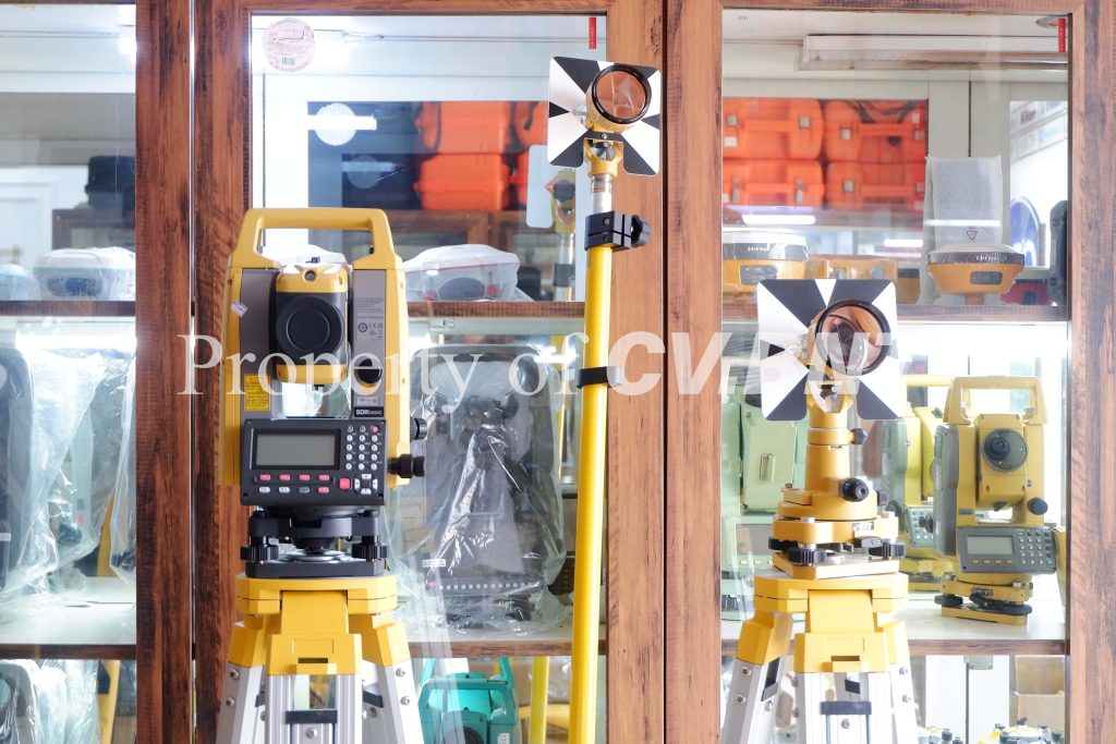 Sewa total station Topcon GM Series lengkap prisma ADS satu set, tersedia juga layanan jual total station untuk alat survey pemetaan
