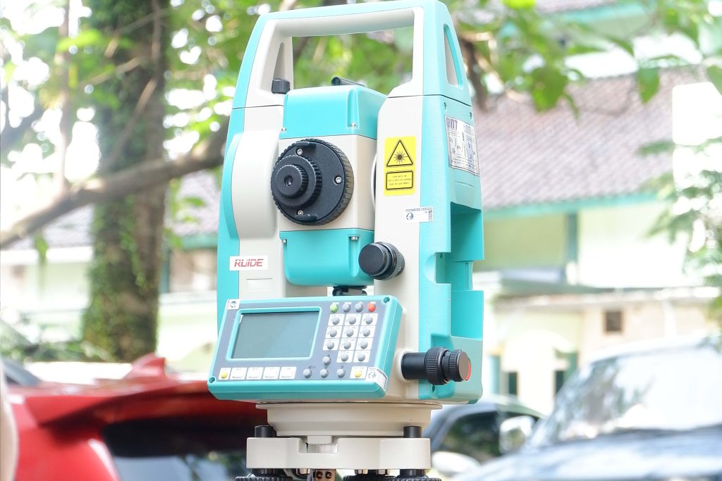 gambar untuk alat bernama total station biasa di jual ataupun sewa total station di CV.BNT