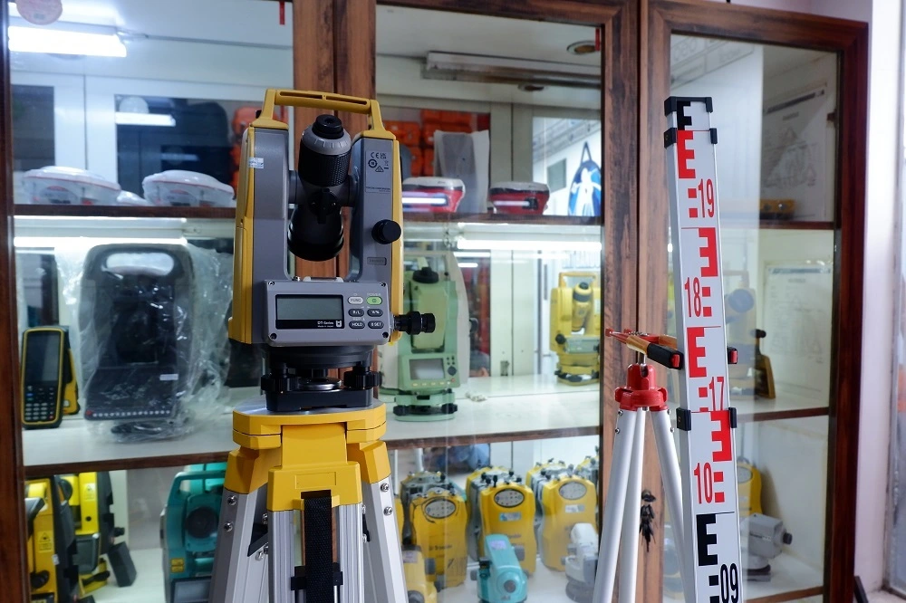 Theodolite digital dengan layar elektronik untuk pengukuran yang akurat hanya di CV.BNT